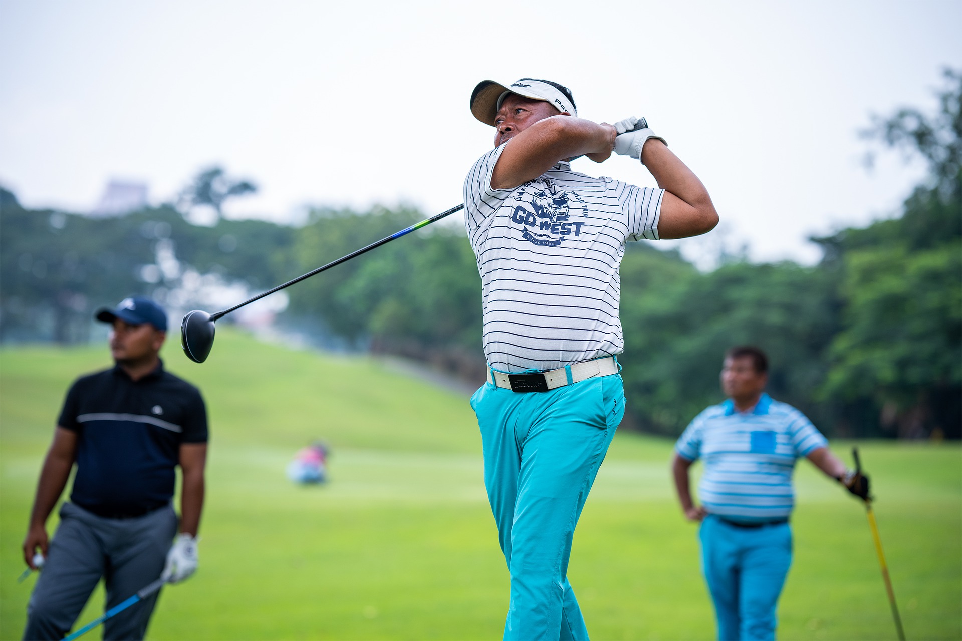 Front Page -Sports - Golf Shop man 7905025 1920